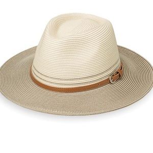 WALLAROO women's hat